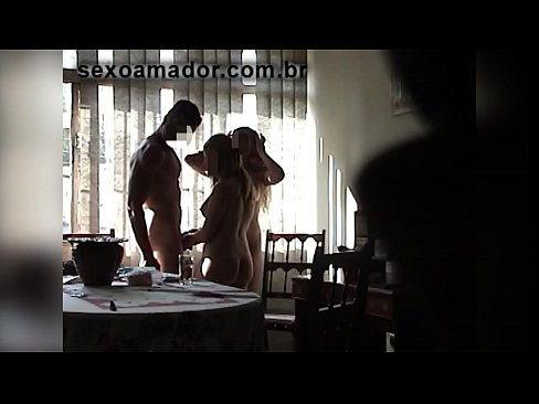 ❤️ L'amichi sessu invitanu un omu gigante è un trio cun ellu ❤ Pornografia in casa à porn co.xxxwownet.ru ❌️❤